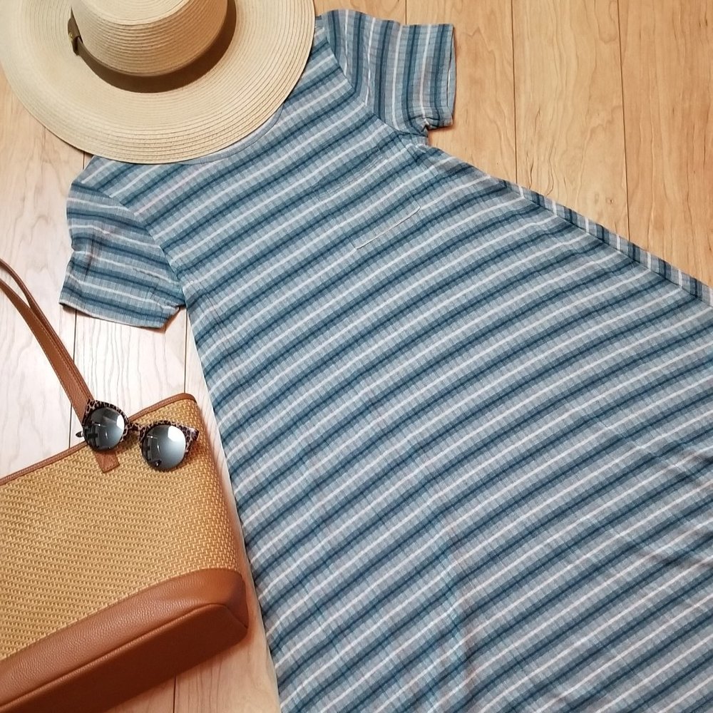 LuLaRoe XXS Carly dress